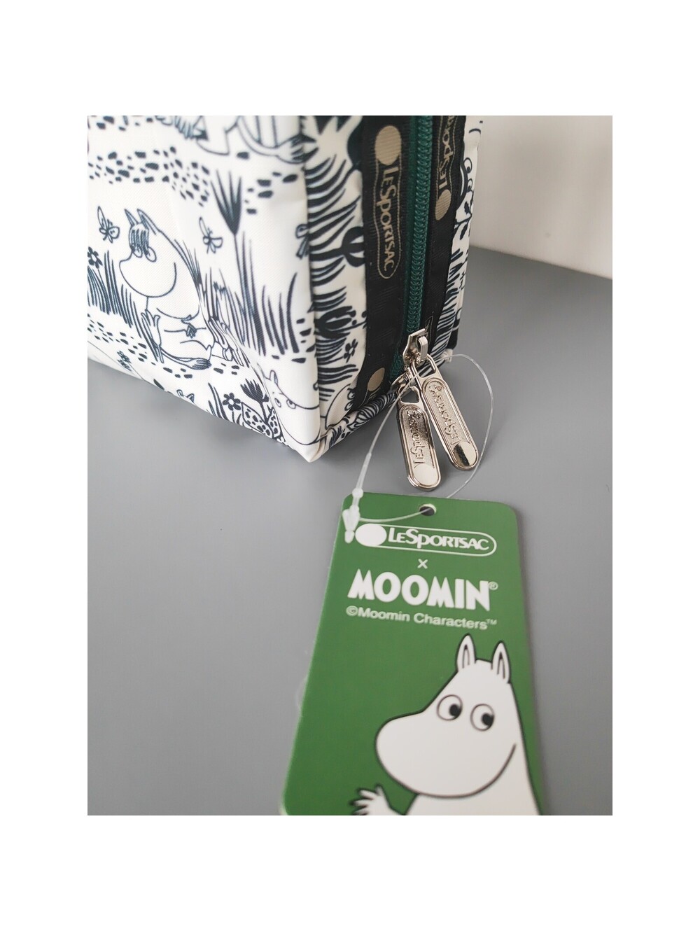 LeSportsac x Moomin Extra Large Rectangular Cosmetic Bag NWT - Picture 8 of 9